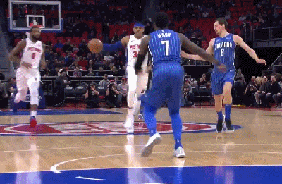 活塞三线快攻！庄神起飞霸气劈扣