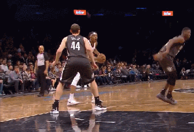 奥拉迪波反跑空切，旱地拔葱暴扣