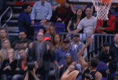 门罗关键前场篮板助攻丹尼尔斯打进决胜三分