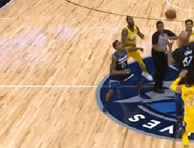 慎看！蒂格左膝严重受伤一刻