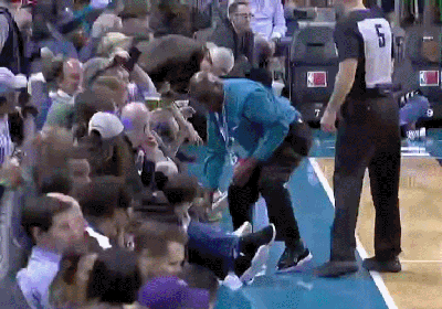 场地工作人员（黄蜂）