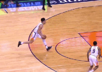 布克助攻TJ-沃伦空接暴扣