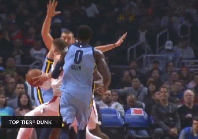 格里芬顺下演暴力单手劈扣