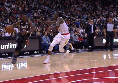 勒维尔底线横传助攻奥卡福暴扣