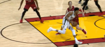 字母哥暴力突破2+1