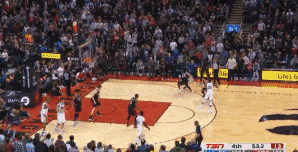 【GIF】库里上篮被珀尔特尔犯规！