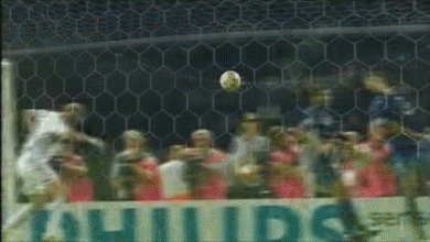 布冯扑出齐达内头球