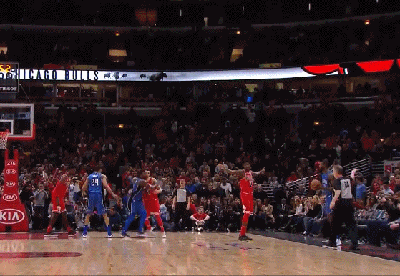 拉文鬼手抢断单刀快攻暴扣完成准绝杀