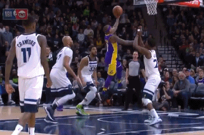 巴特勒决胜时刻大帽小托马斯点燃全场