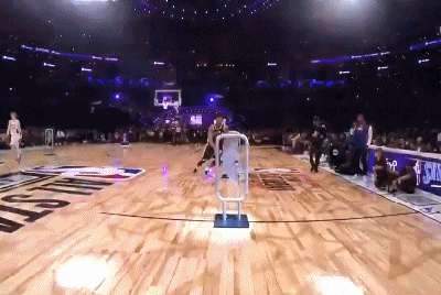 丁威迪帮助后卫组首次在技巧赛中击败大个组