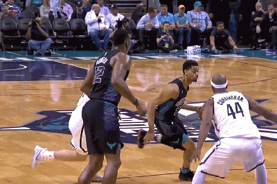 不可阻挡!魔兽统治禁区强起暴扣