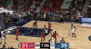 周琦再送火锅封杀