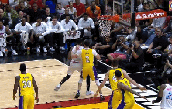 韦德戏耍鲍尔,背身灵活脚步+晃动转身单脚跳投