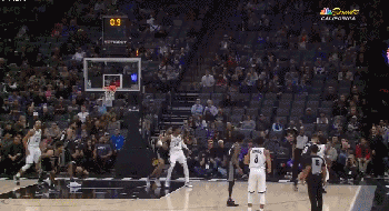 卡罗尔0.3秒极限压哨三分