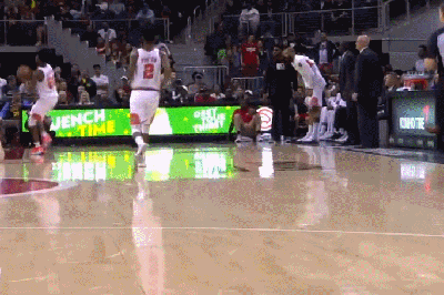 普林斯对杰克逊的一次封盖成为冲突导火索