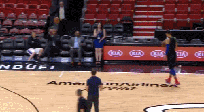 西蒙斯（76人）