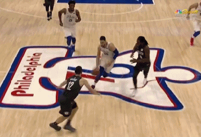 西蒙斯一条龙推土机上篮打三分