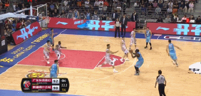 迎着阿联,布拉切命中致命三分