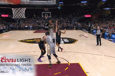 詹姆斯乐福默契连线