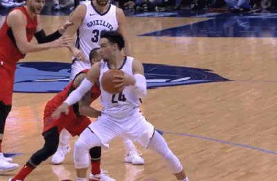 狄龙-布鲁克斯转身甩开内皮尔双手暴扣