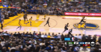 字母哥三分线起步暴扣