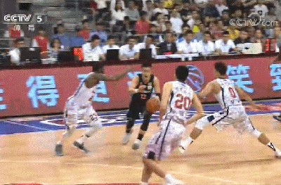 贺天举末节三分助辽宁打出气势