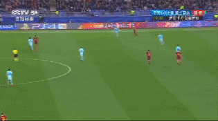 寻求双中锋的支点作用，罗马流畅传递下的进攻很有章法