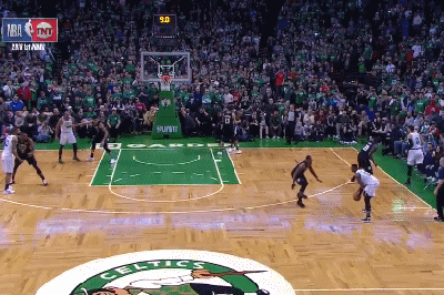 罗齐尔末节1.5秒后撤步三分几乎杀死比赛