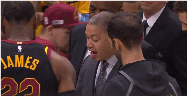 泰伦-卢布置战术