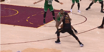 詹姆斯隔人秒传！