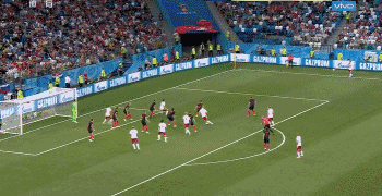 约根森混战中破门