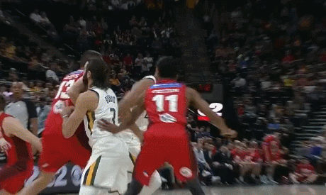 戈伯特高举高打,长臂暴扣