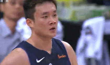 时隔8年，NBA中国赛中再出现中国球员