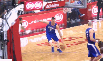 加里纳利突破篮下双手暴扣得分