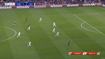 图8：拉菲尼亚前插完成进球