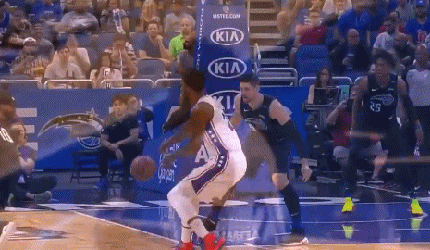 大帝直塞篮下,巴特勒命中76人生涯首球