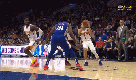 布克连线艾顿单臂空接暴扣