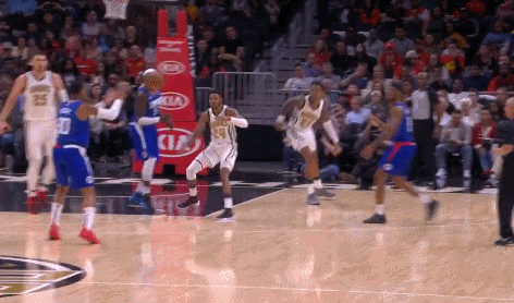 哈雷尔篮底旱地拔葱打2+1