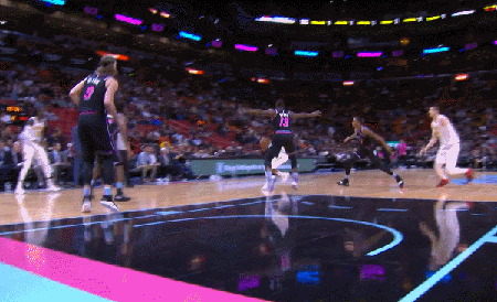 特雷扬穿裆击地秒传助飞莱恩双手虐框