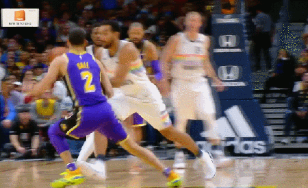 莫里斯“造反”挑战詹皇惨遭劈头盖脸血帽