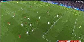 图3：大巴黎的快速反击，冲乱红军防线