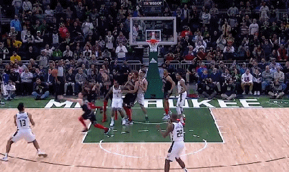 克里斯-米德尔顿（雄鹿）