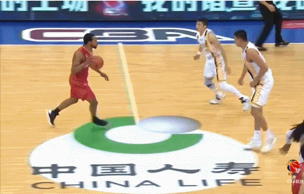 张庆鹏接古德洛克空位三分Catch And Shoot