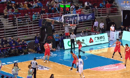 常林加速秀底线拉杆折叠上篮