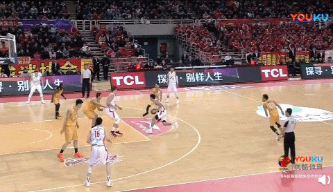 赵岩昊高空抄截,一条龙反击上篮