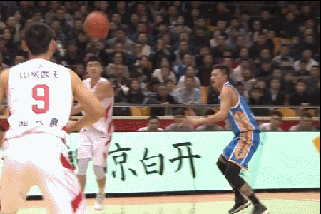 张庆鹏无视防守干拔三分射停福建