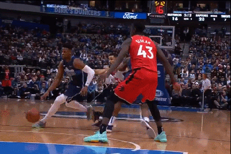 史密斯空中对抗伊巴卡打进