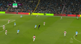 中场与前场脱节无人串联，阿森纳面对曼城逼抢很难完成有效组织