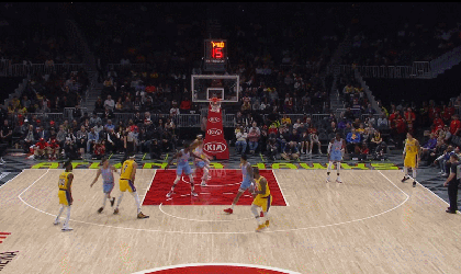 詹皇背身击地连线莺歌强起2+1