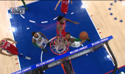 恩比德背后杀出送莫里斯一记盖帽